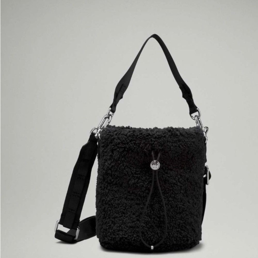 Lululemon Crossbody Fleece Bucket Bag